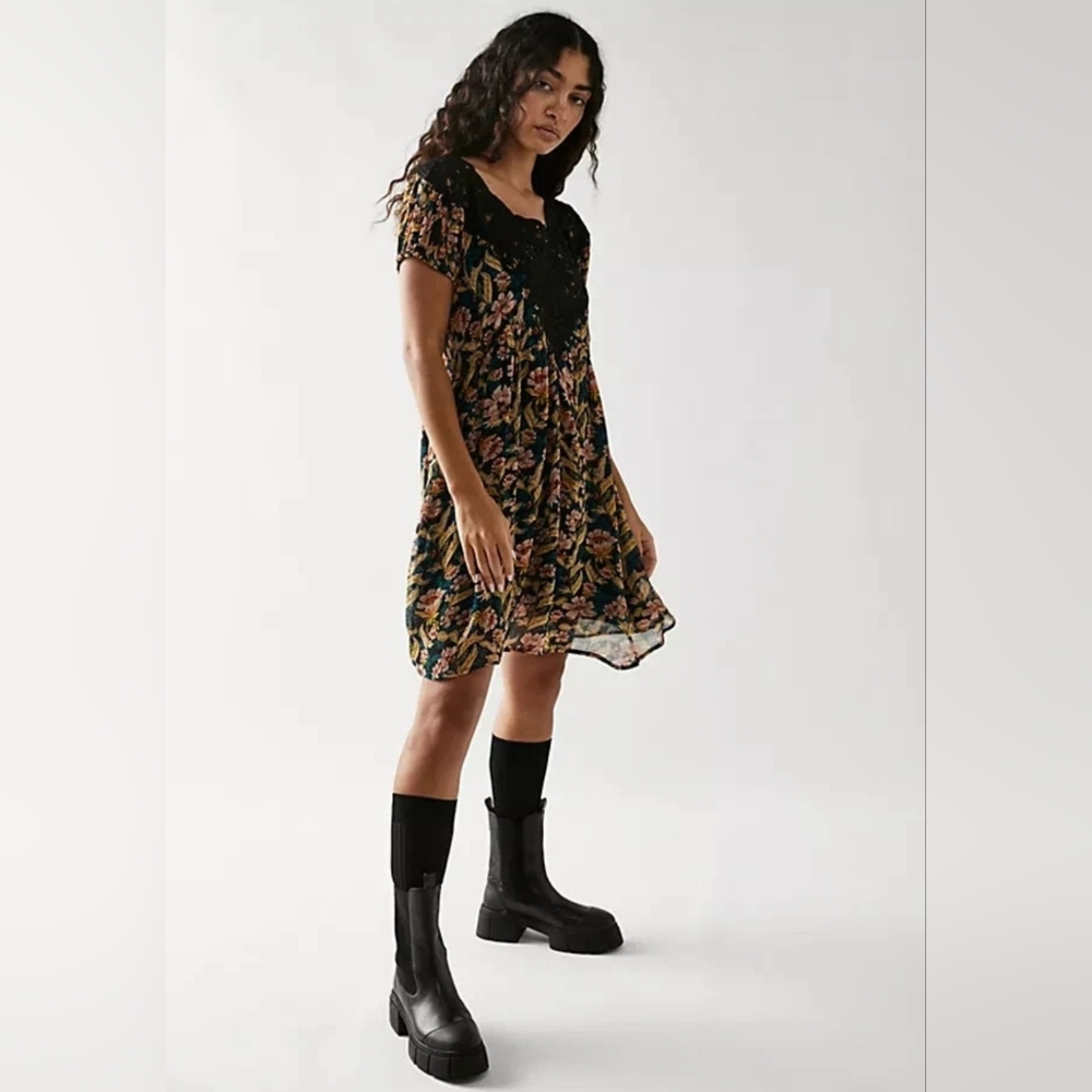 Free People Margot Floral Print Dress Lace Crochet Black Puffy Sleeve Short Sz M